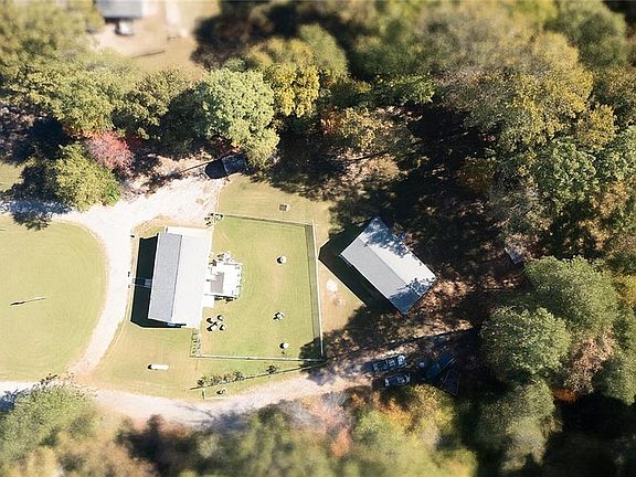 2nd image of 3412 Woodstock Rd