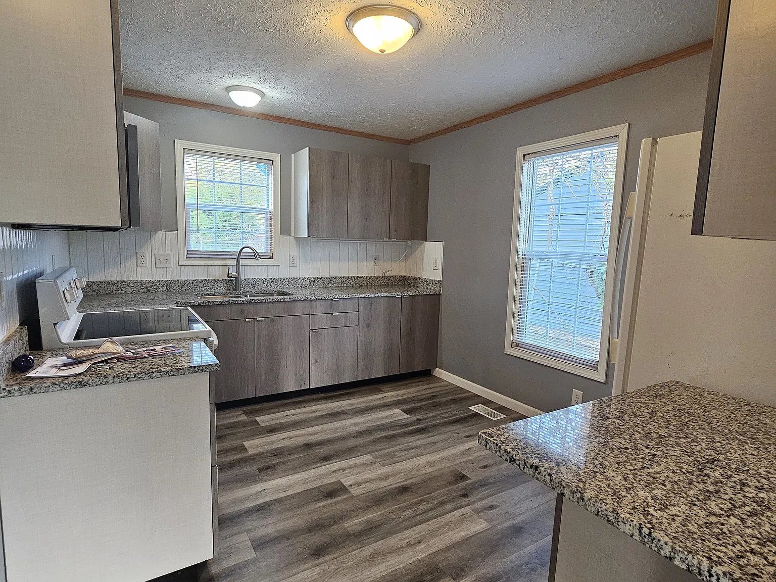 3 bed, 1100 sqft, $1,525 — Photo 3