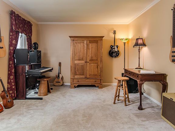 3rd image of 725 Collins Trace Ct
