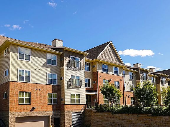 3rd image of 11875 80th Ave N #131
