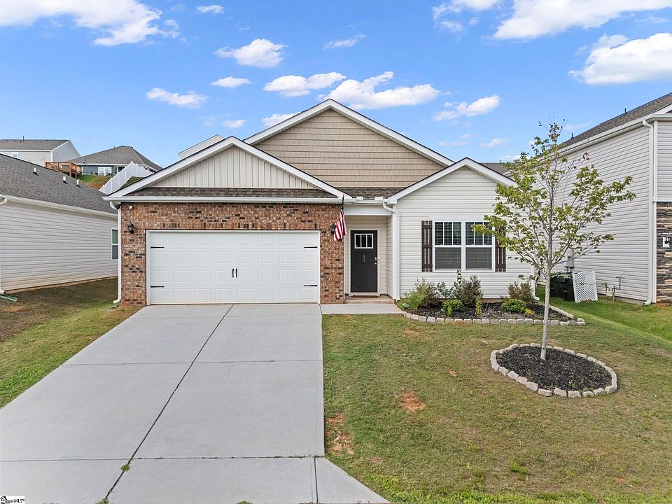 1st image of 63 Oak Edge Ln