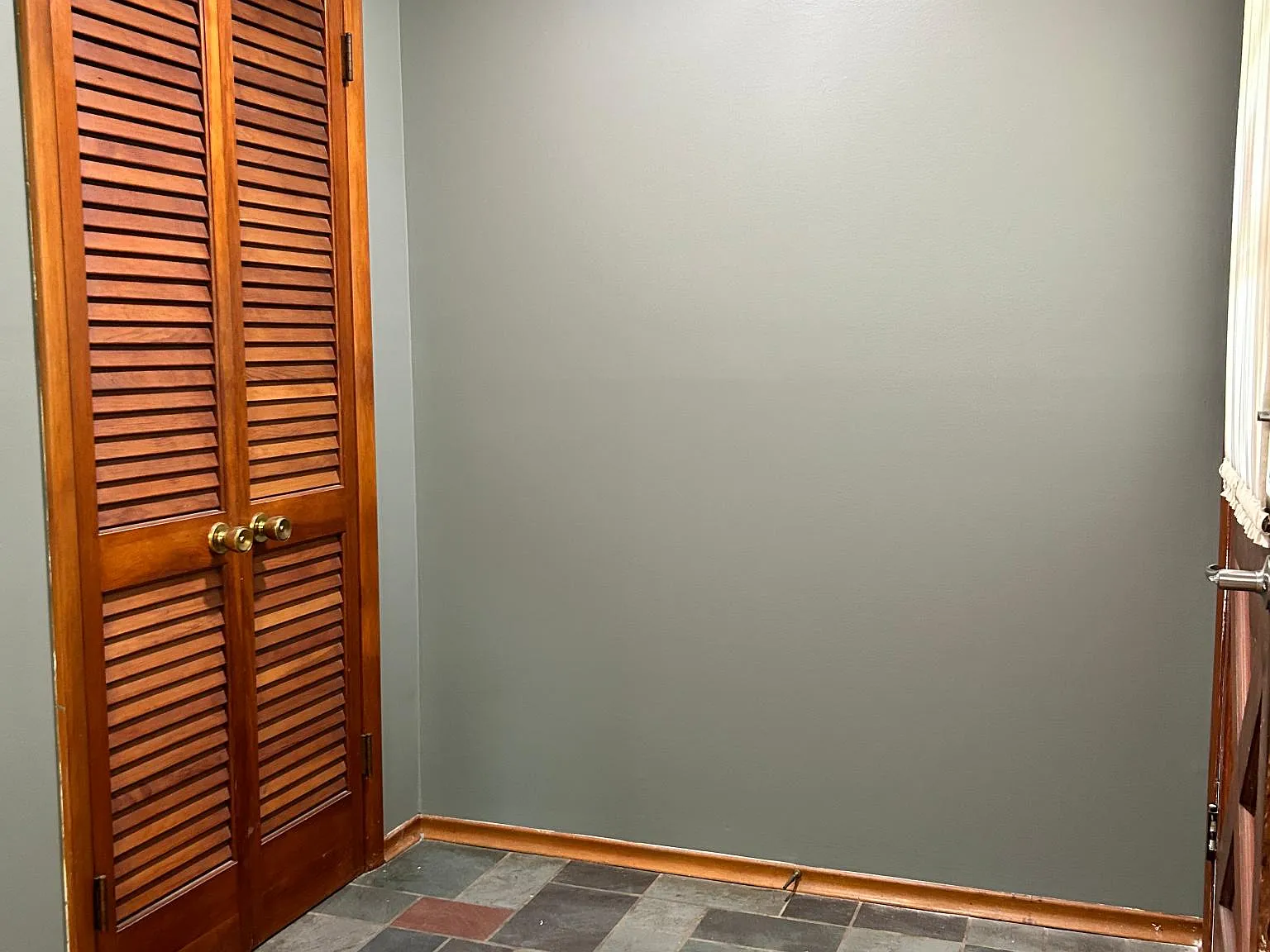 3 bed, 1296 sqft, $2,800 — Photo 3