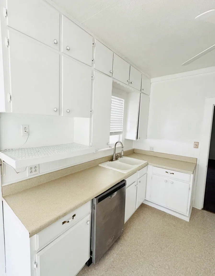 Super Darling Home in the Downtown Historic District of Mesquite! — Photo 4