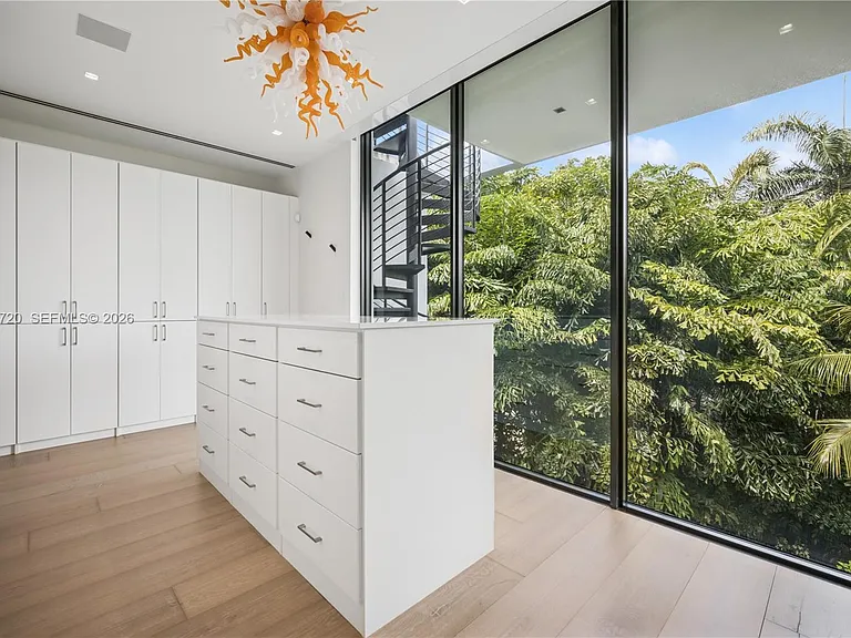 420 N Hibiscus Dr — Photo 23
