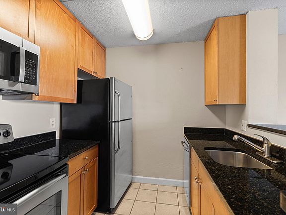 4th image of 60 S Van Dorn St APT 404