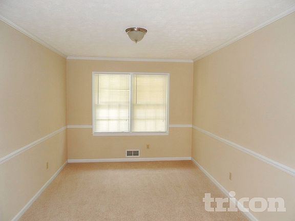 5th image of 1431 Tall Pines Dr