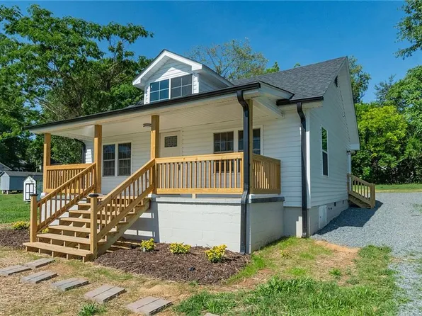 710 Dalton St, Reidsville, NC 27320