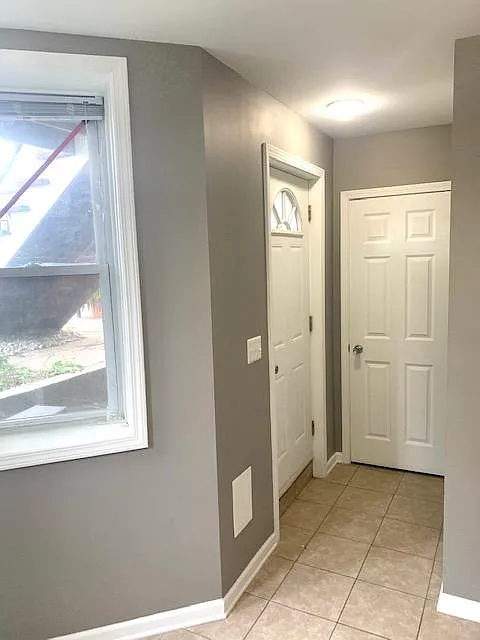 2846 N Drake Ave — Photo 2