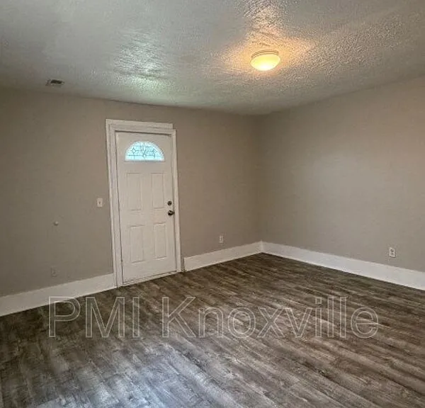 1409 Sevierville Rd — Photo 5