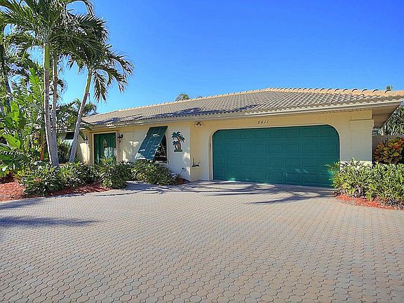 2nd image of 8411 SE Driftwood St