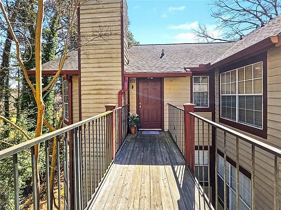 3rd image of 312 Hawkstone Way