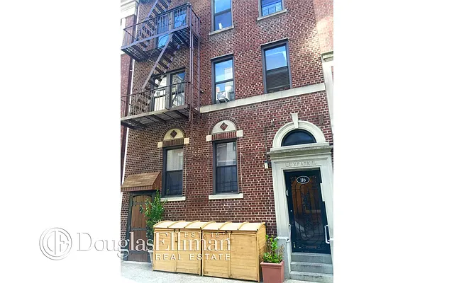 Rented by Douglas Elliman | media 7