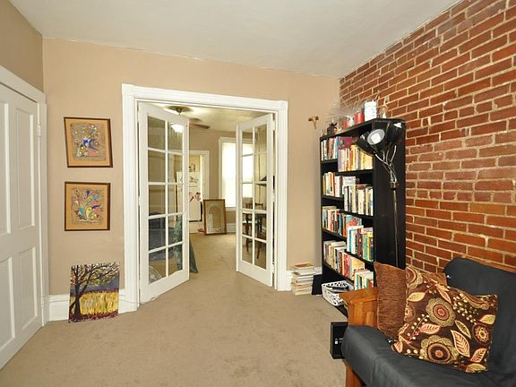 5th image of 1861 N Clarkson St APT 6