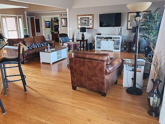 3rd image of 17001 S Blackfoot Dr