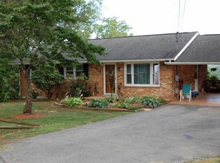 4315 Cumberland Dr, Christiansburg, VA 24073