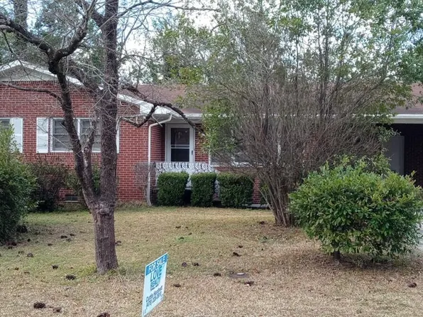 3130 Wedgewood Dr, Macon, GA 31211