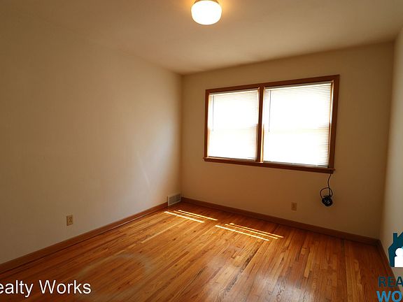 5th image of 1711 D St #4
