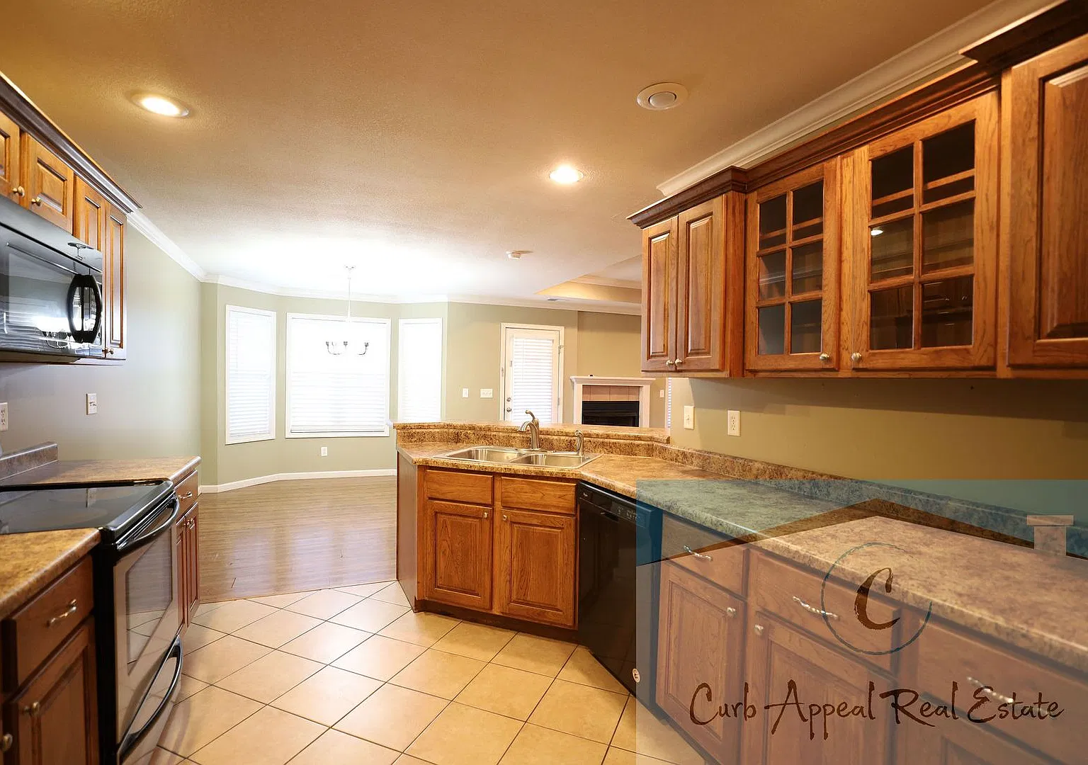 Beautiful 3-Bedroom Home with Fenced Backyard 1,622 Sq. Ft. Nettleton Schools! — Photo 4
