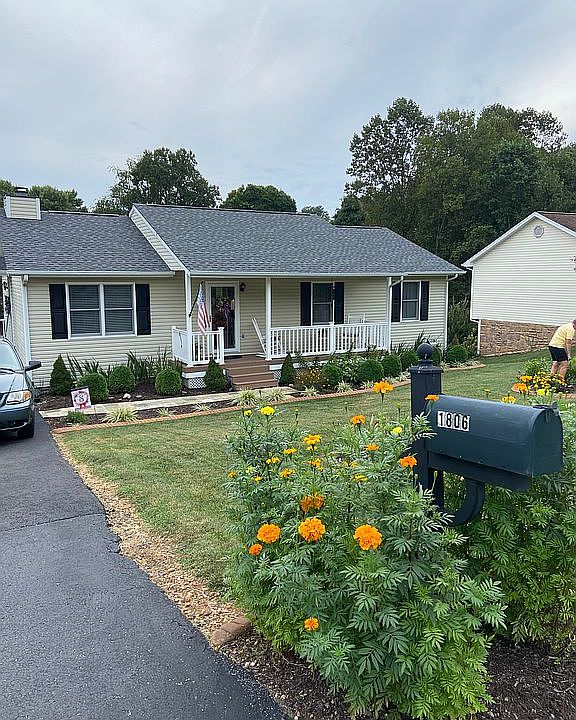 1st image of 1806 Melissa Cir