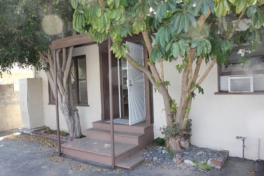 8730 Dorrington Ave, West Hollywood, CA 90048 Zillow