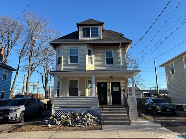 19 Darina Pl, Milford, CT 06460
