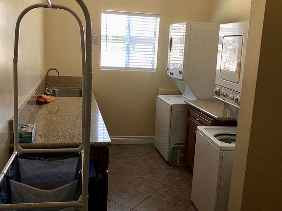 4th image of 9041 Cattaraugus Ave #12