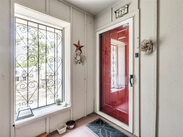 4890 E 68th St Unit 227, Tulsa, OK 74136