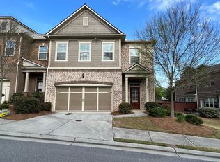 150 Barkley Ln, Sandy Springs, GA 30328