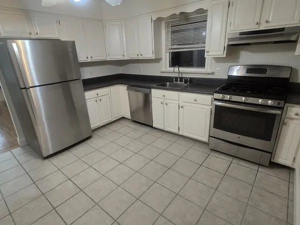 (undisclosed Address), Yonkers, NY 10704