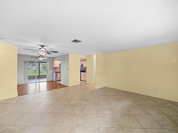 3rd image of 4386 Saint Clair AVE W
