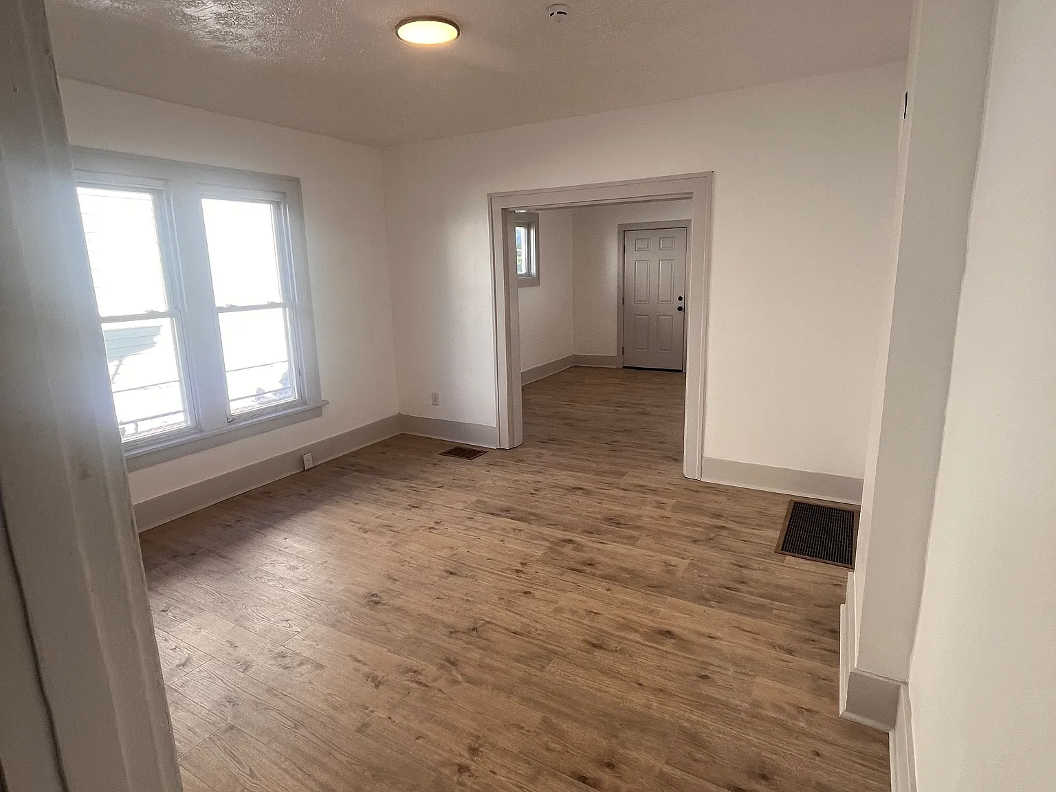 3 bed, $1,500 — Photo 4