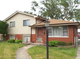 10317 Stephen Dr, Chicago Ridge, IL 60415