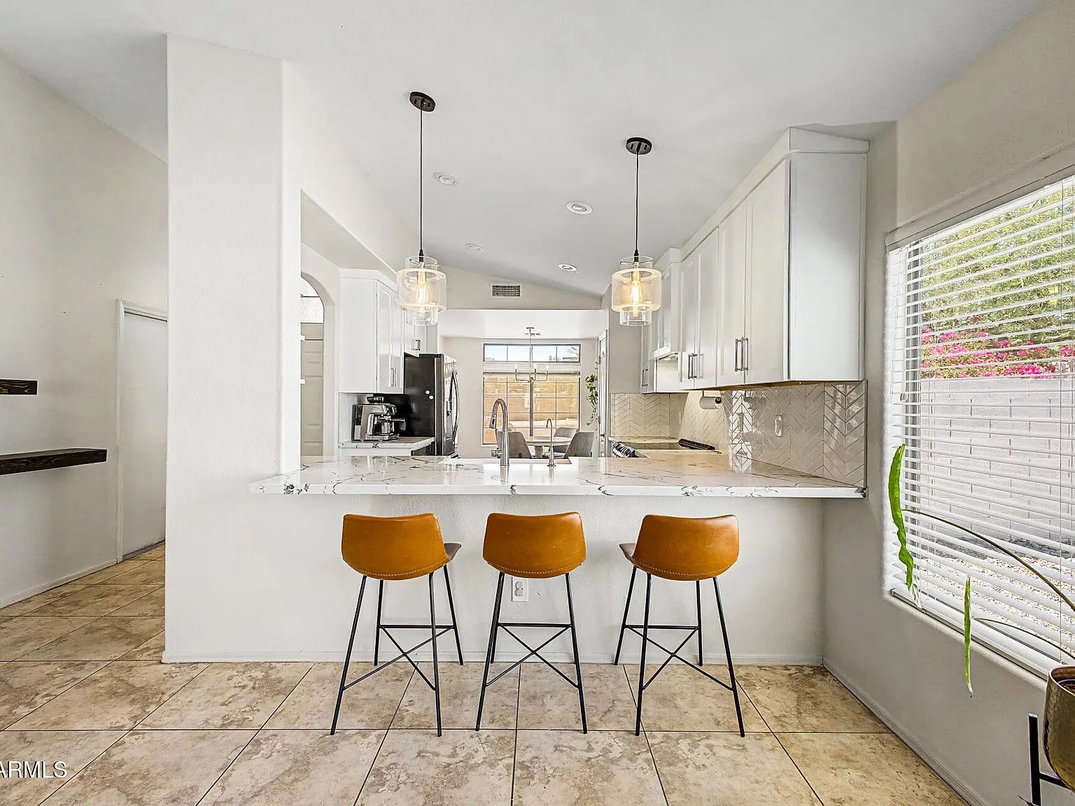 3 bed, 2.0 bath, 1553 sqft, $2,695 — Photo 3