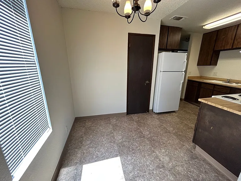 951 Jamieson Ct — Photo 5