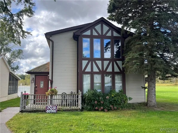 3279 Clinton St #2, Buffalo, NY 14224