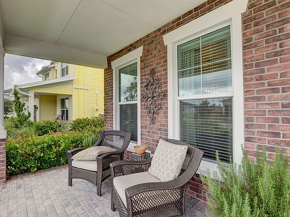 3rd image of 921 Sterling Pine Pl