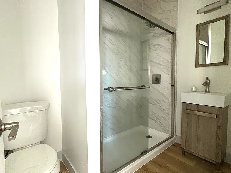 729 Lime Ave #11 — Photo 6