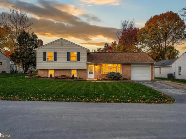 118 Kim Acres Dr, Mechanicsburg, PA 17055