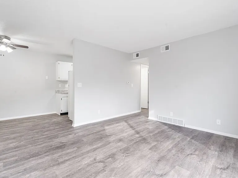 Breckenridge Davenport Apartments — Photo 92