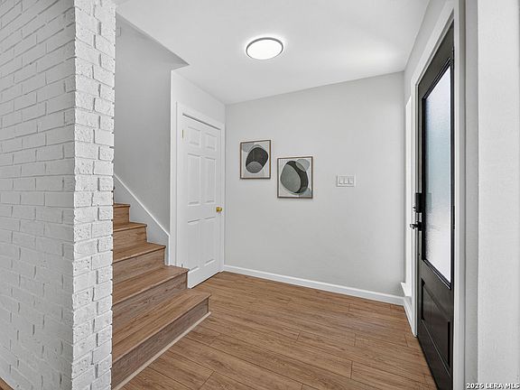4th image of 301 Sagecrest Dr