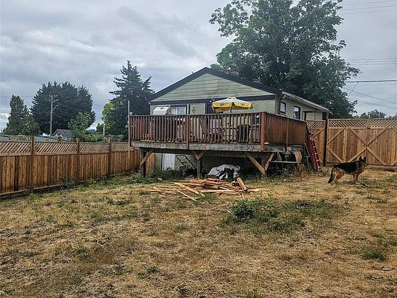 2nd image of 640 Campbell St