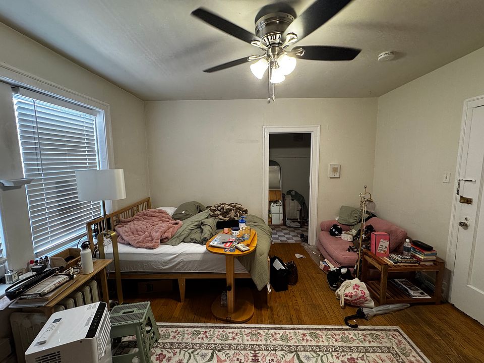 1st image of 2126 N Dayton St #204
