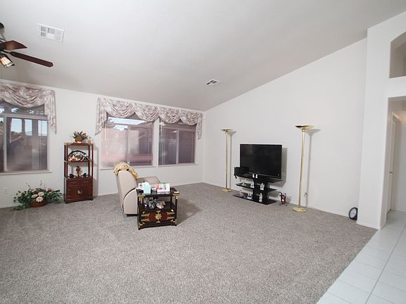 5th image of 6591 Caddington Ave