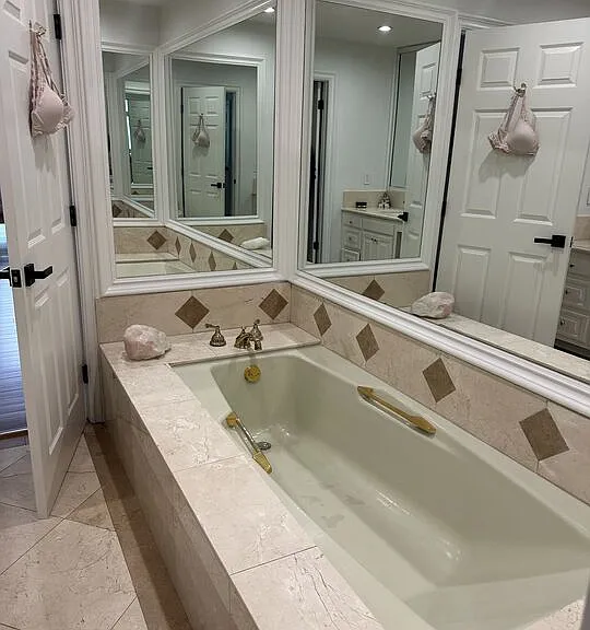 324 N Palm Dr #206 — Photo 42
