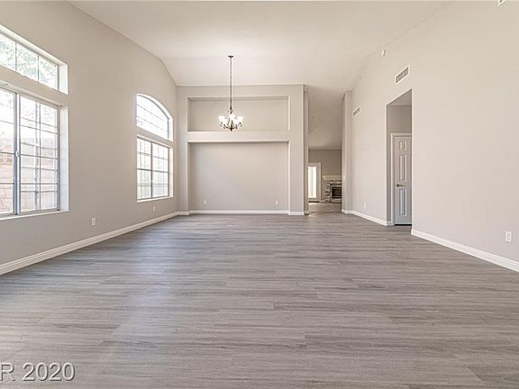 3rd image of 8327 Mount Nido Dr