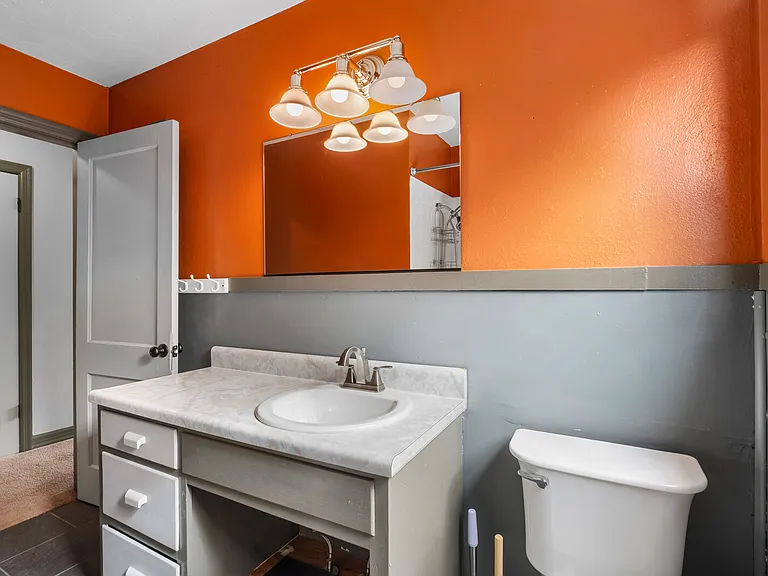 2228 W Wedington Dr — Photo 19