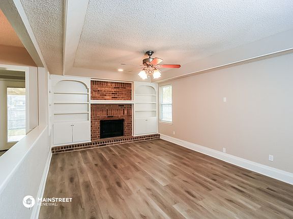 3rd image of 2220 NE 10th St