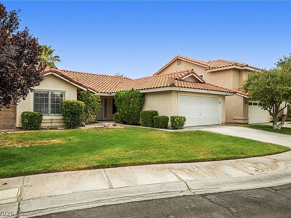 2nd image of 2803 Camelback Ln