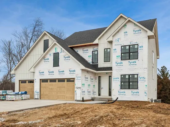 1204 Timber Trl, Solon, IA 52333