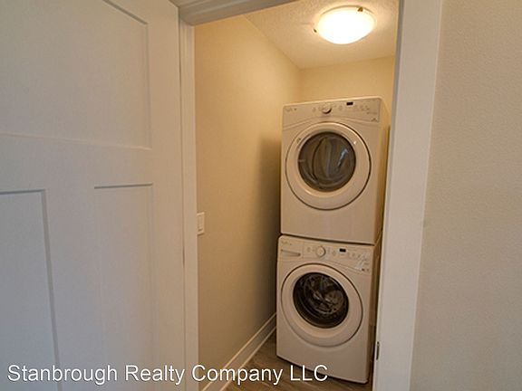 5th image of 243 SE Jennifer Dr #10425679
